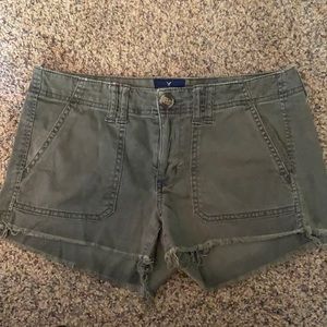 American eagle green short